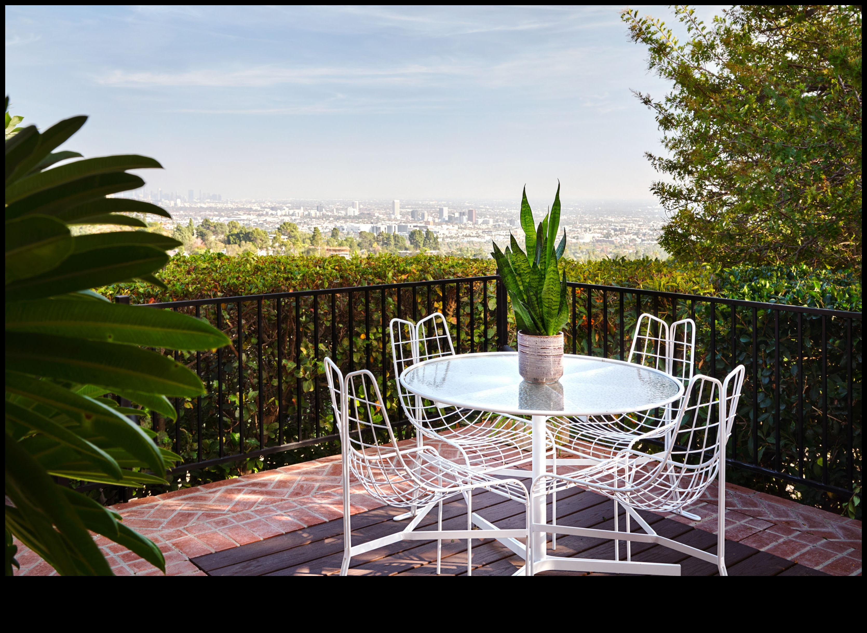 Āra elegance: dārza dizains, kas pārsniedz cerības