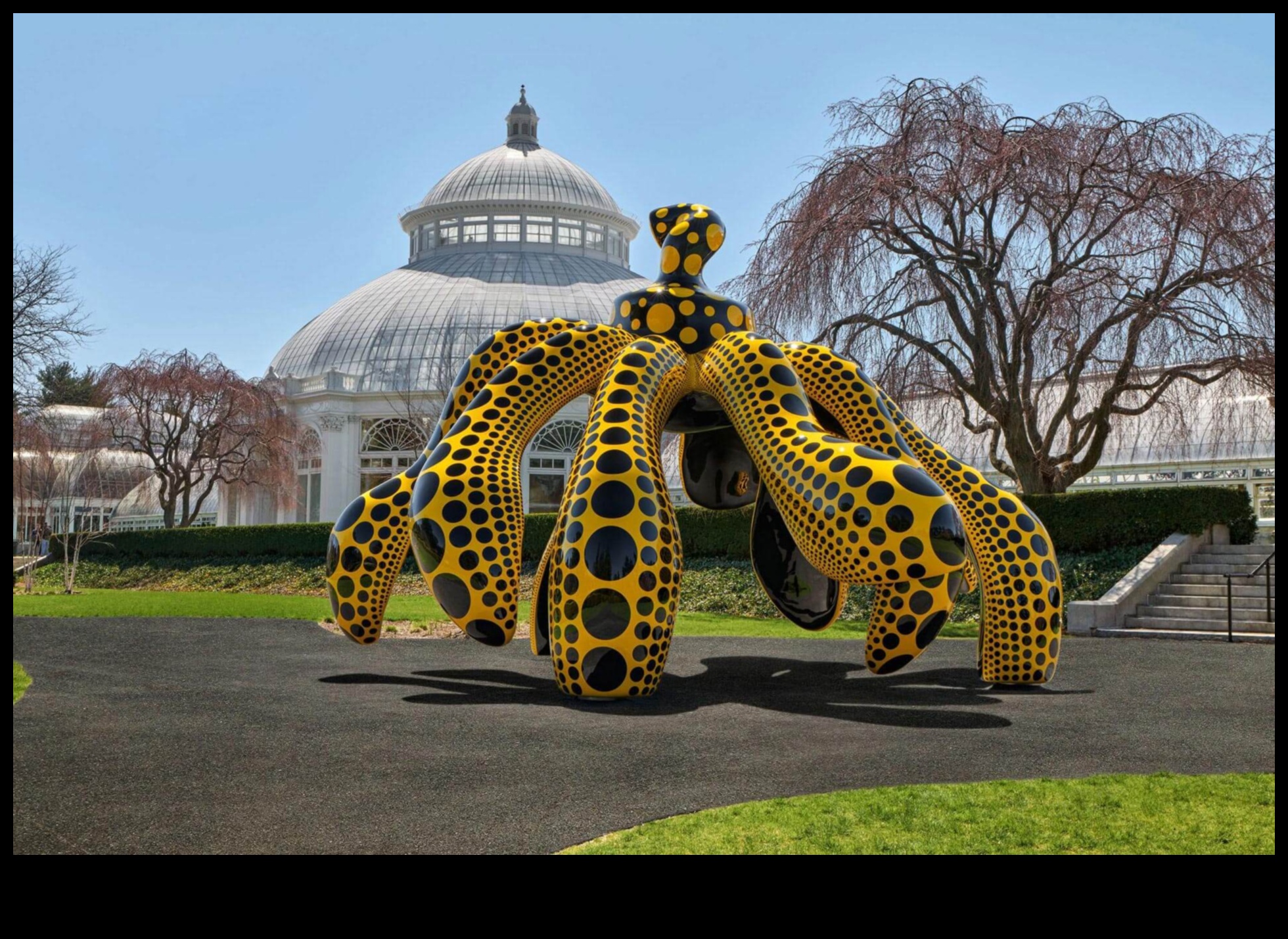 Bronzas botānika: skulpturāls valdzinājums jūsu brīvdabas patvērumā