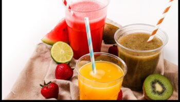 Augļu svētki: krāsaini un svētku smūtiji jebkuram gadījumam