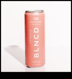 Viegls un atsvaidzinošs: uzlabojiet savu dienu ar bezcukura dzērienu